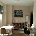 Ampio Monolocale Vicino Al Lungolago Di Apartamento