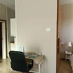 Ampio Monolocale Vicino Al Lungolago Di Apartamento *