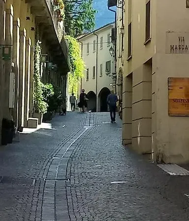 Ampio Monolocale Vicino Al Lungolago Di Apartmán *