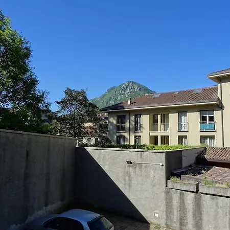 Ampio Monolocale Vicino Al Lungolago Di Apartmán Lecco