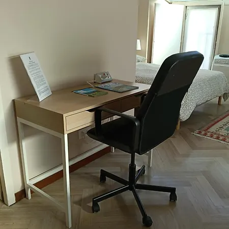 Ampio Monolocale Vicino Al Lungolago Di Apartmán