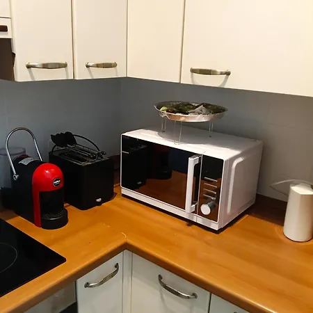 Ampio Monolocale Vicino Al Lungolago Di Apartamento