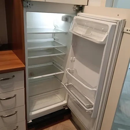 Ampio Monolocale Vicino Al Lungolago Di Apartmán Lecco